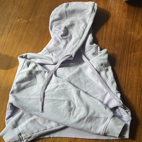 Hï Ibiza cropped lilac hoodie - Picture 6 of 7